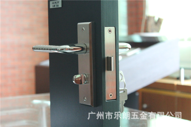 橙子视频APP下载不鏽鋼麵板房門鎖
